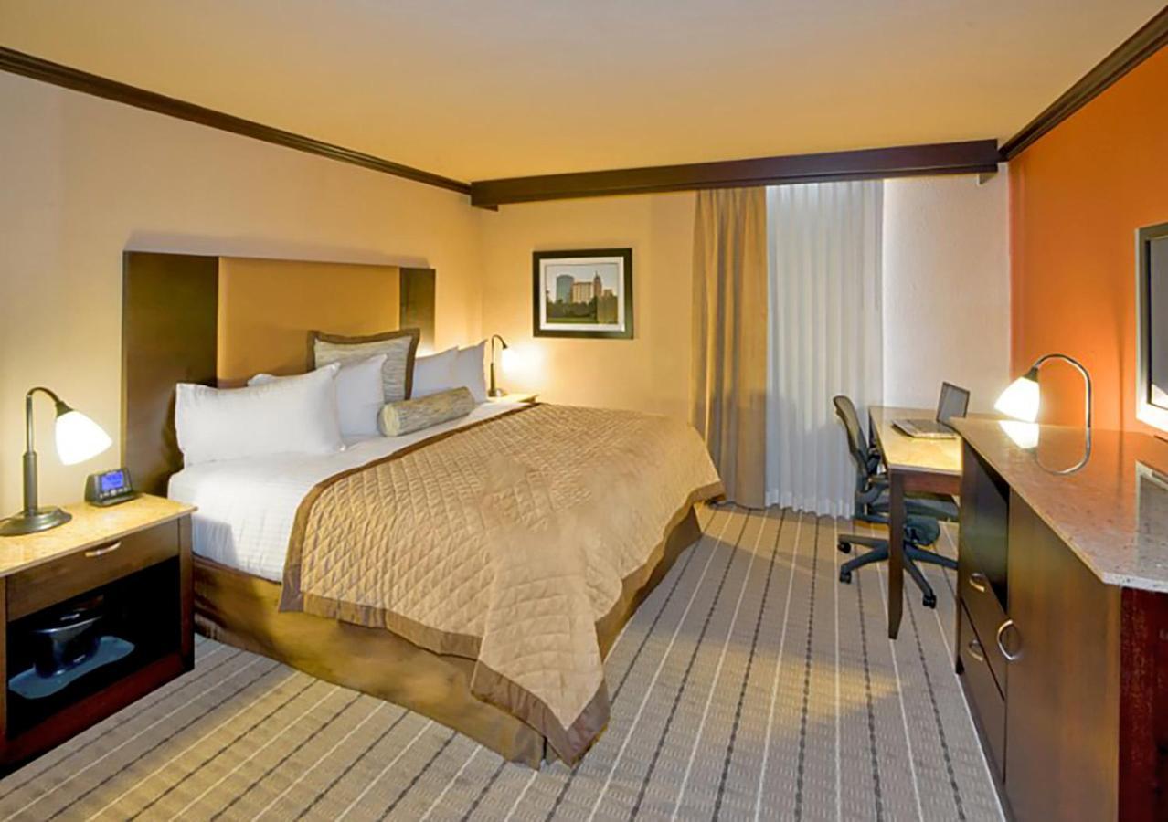 Wyndham Garden Oklahoma City Resort & Conference Hotel Near Airport, Fairgrounds Paycom & I40 Exterior foto